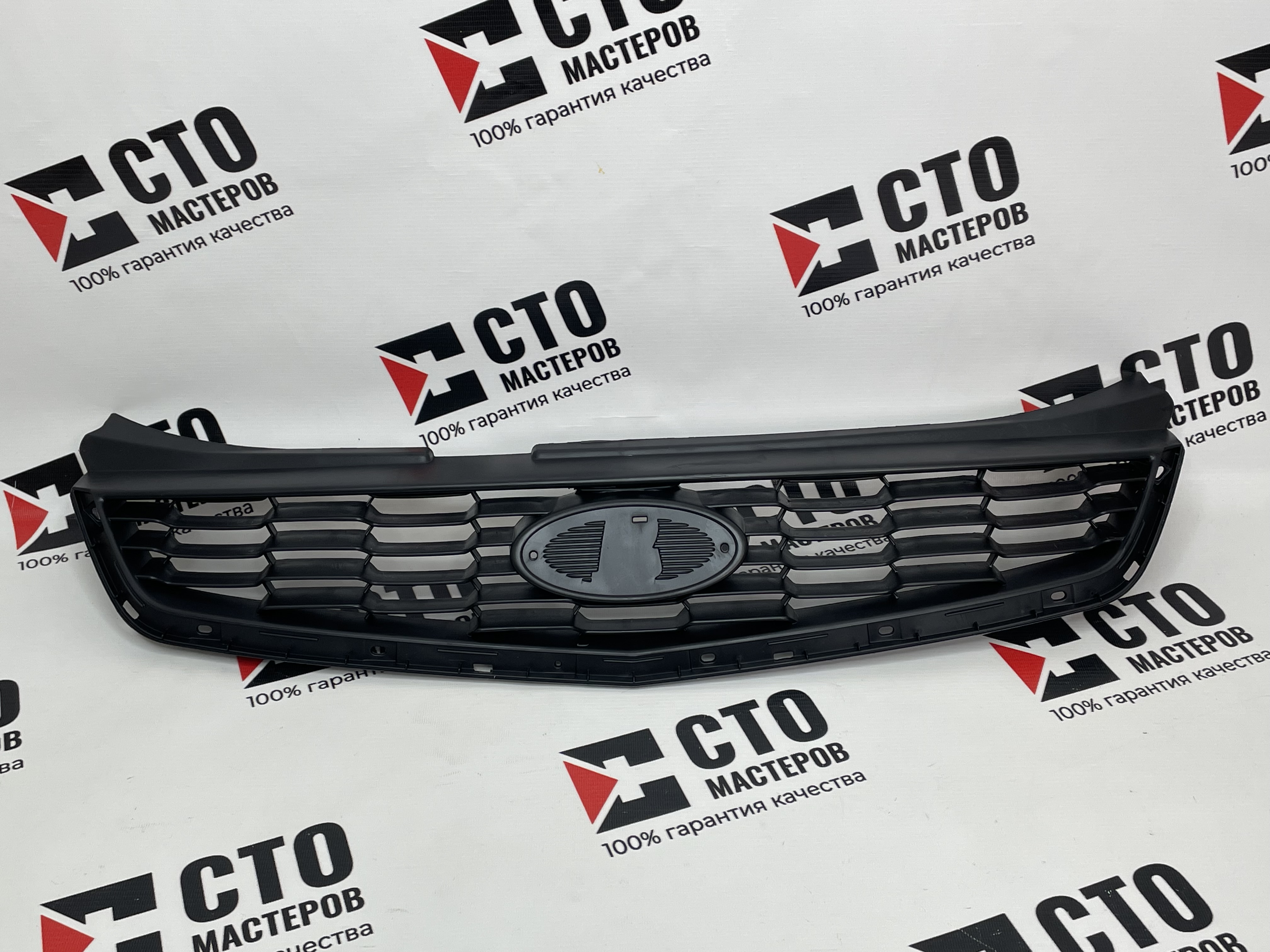 РЕШЕТКА бампера (ВЕРХНЯЯ СОТЫ) 21704