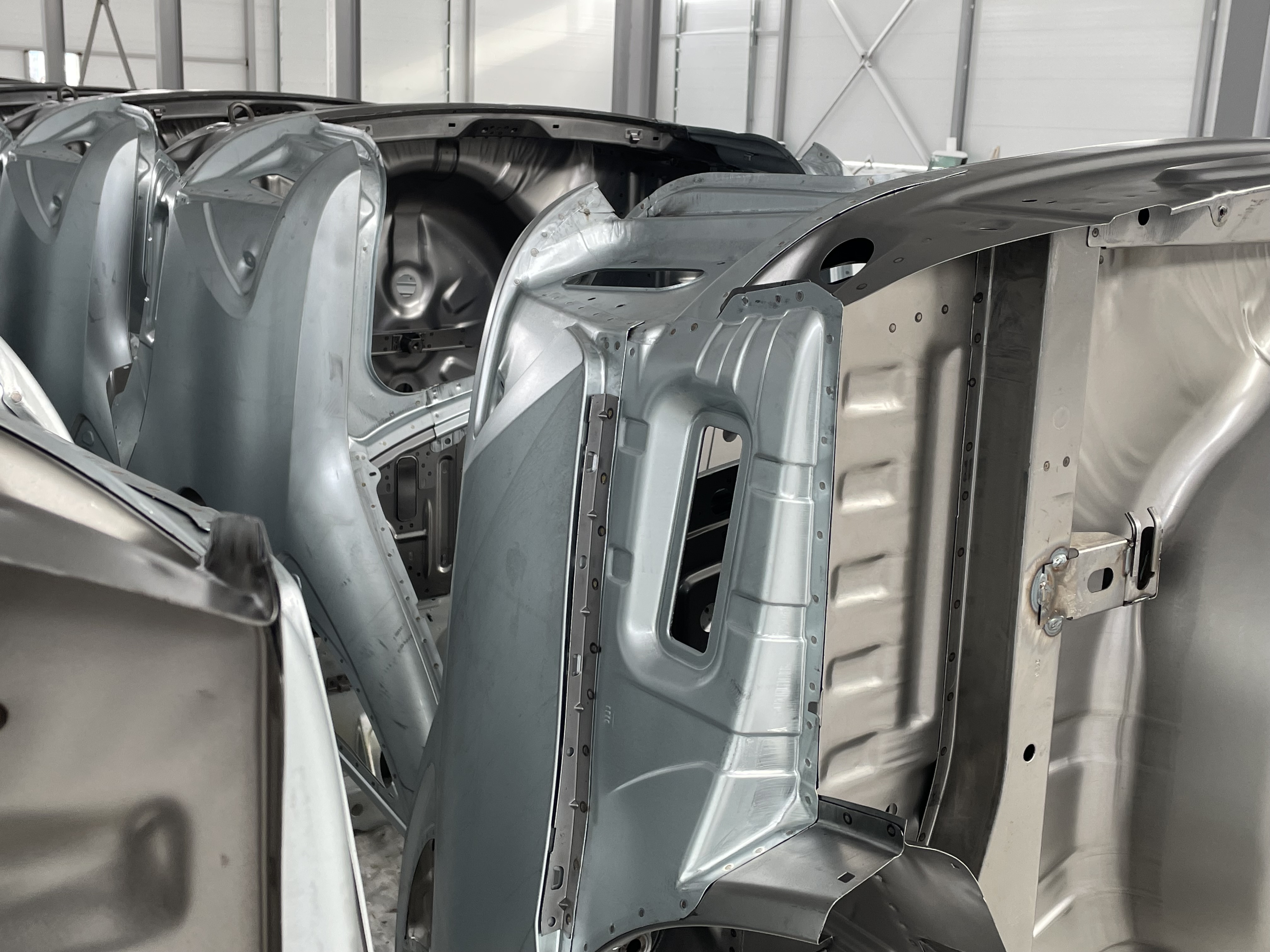 ЗАДНЯЯ ЧАСТЬ КУЗОВА 2190